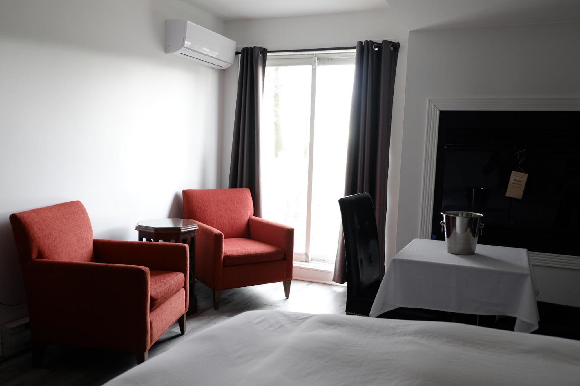 Auberge La Camarine Beaupre Luaran gambar