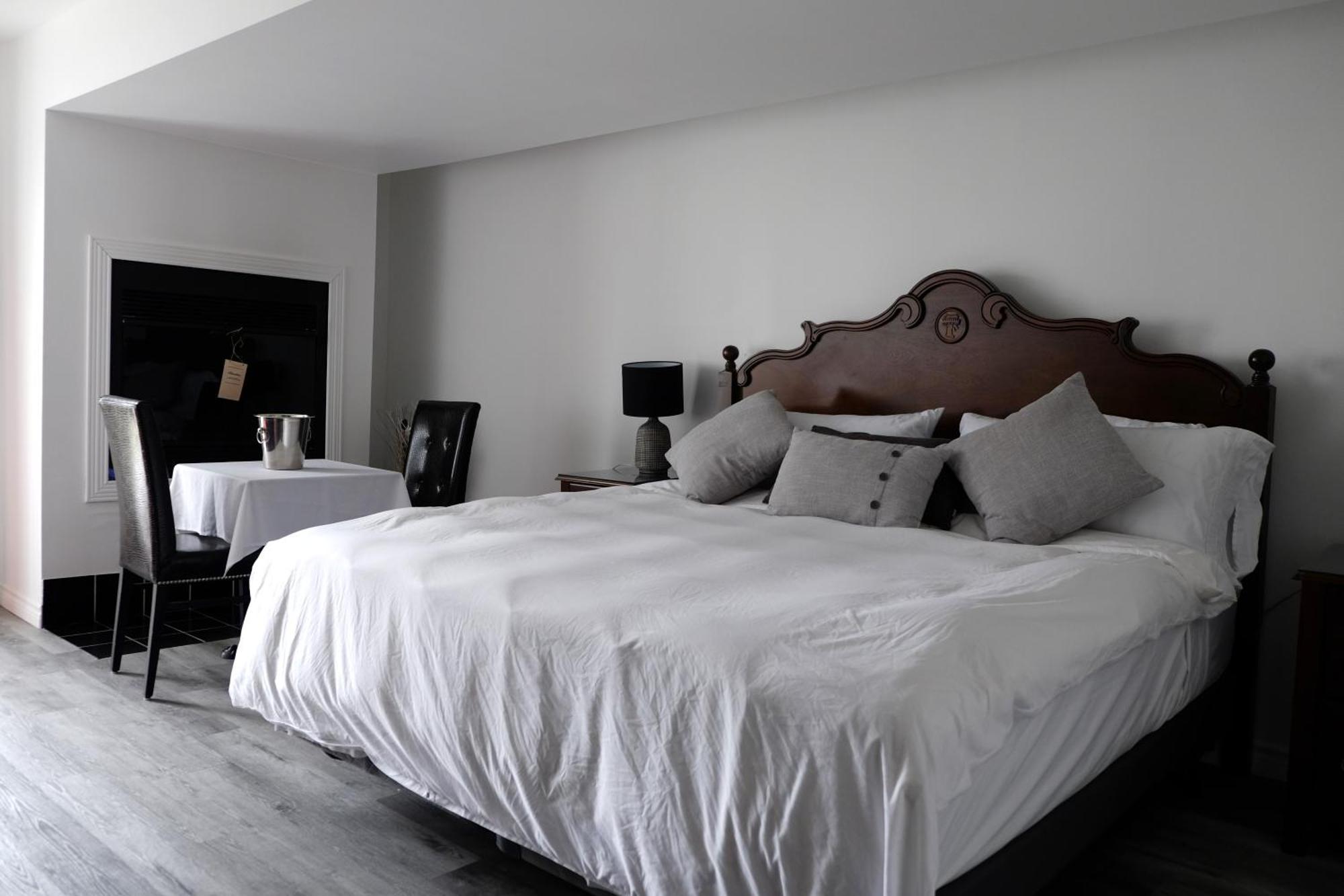 Auberge La Camarine Beaupre Bilik gambar