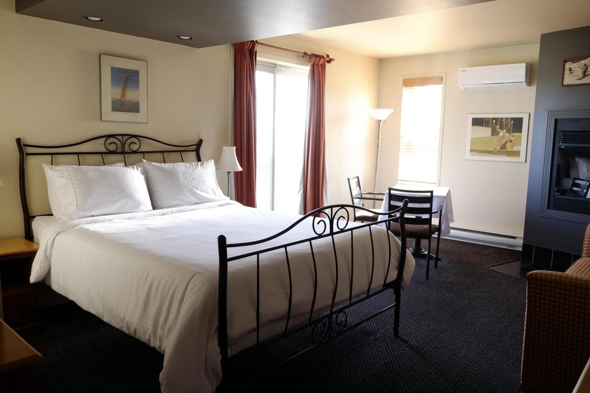 Auberge La Camarine Beaupre Luaran gambar
