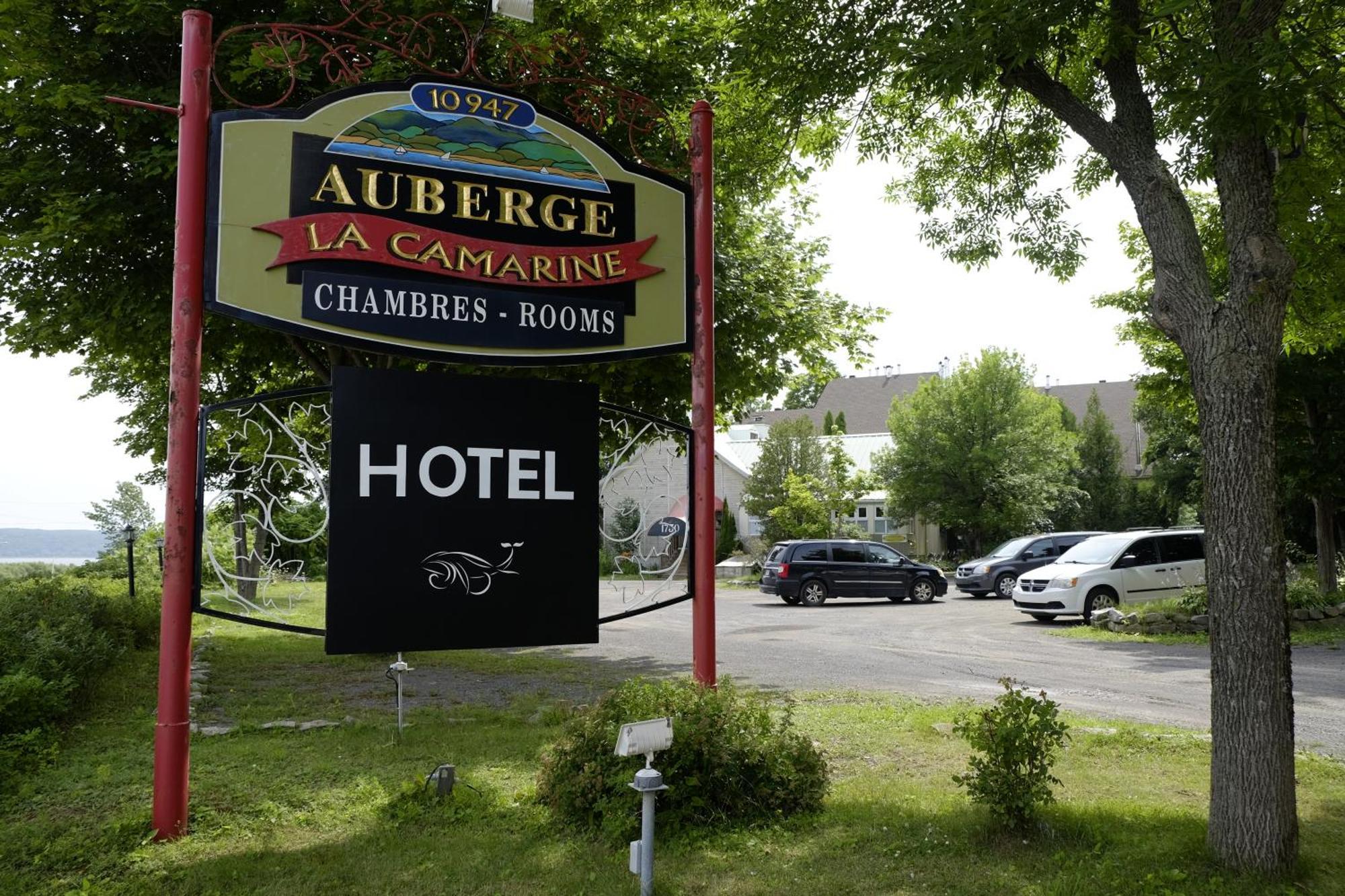 Auberge La Camarine Beaupre Luaran gambar